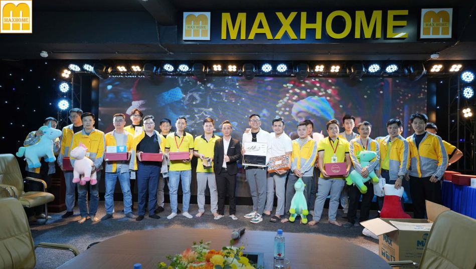 maxhome-ron-rang-chao-don-giang-sinh-2024-gan-ket-yeu-thuong-15