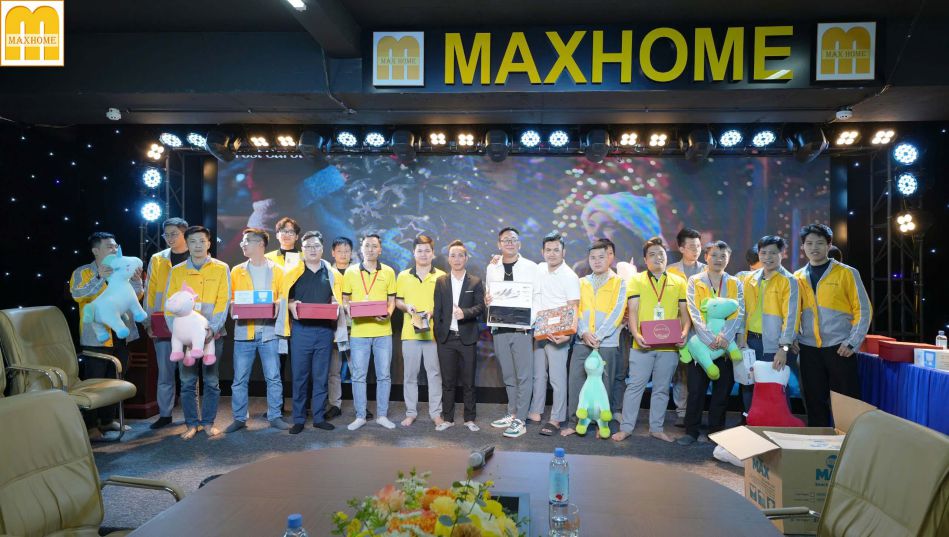 maxhome-ron-rang-chao-don-giang-sinh-2024-gan-ket-yeu-thuong-11