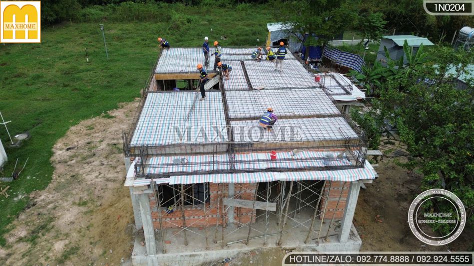 cung-doi-ngu-thanh-tra-maxhome-kiem-tra-thi-cong-sat-san-nha-2-tang-mai-nhat-mh04242