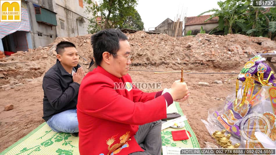thay-phong-thuy-lam-le-dong-tho-cong-trinh-nha-2-tang-mai-nhat-cho-gia-chu-tai-hung-yen-mh04096-1