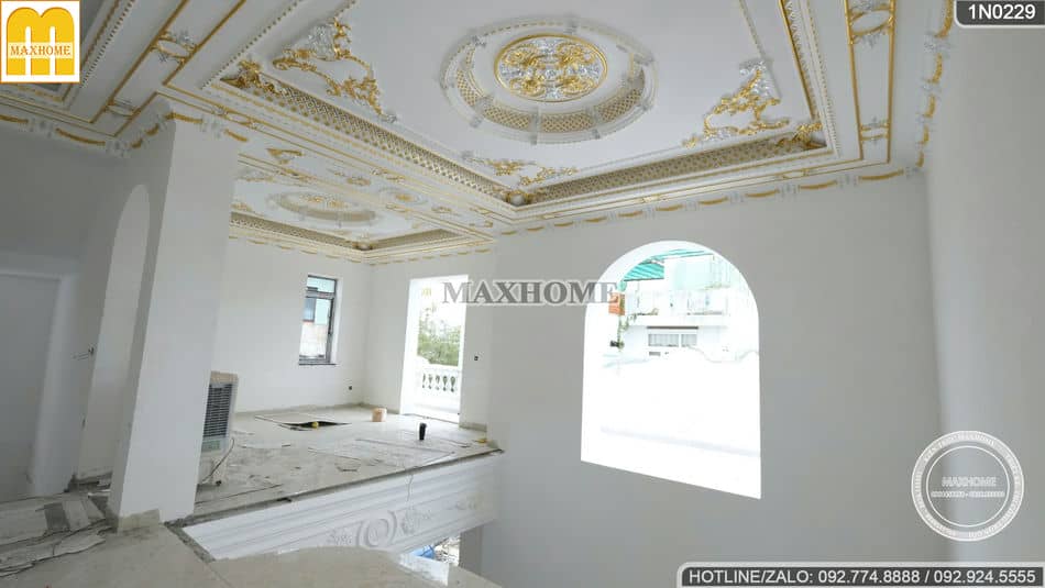 kiem-tra-tien-do-thi-cong-biet-thu-tan-co-dien-hoanh-trang-tai-long-an-mh03236-8