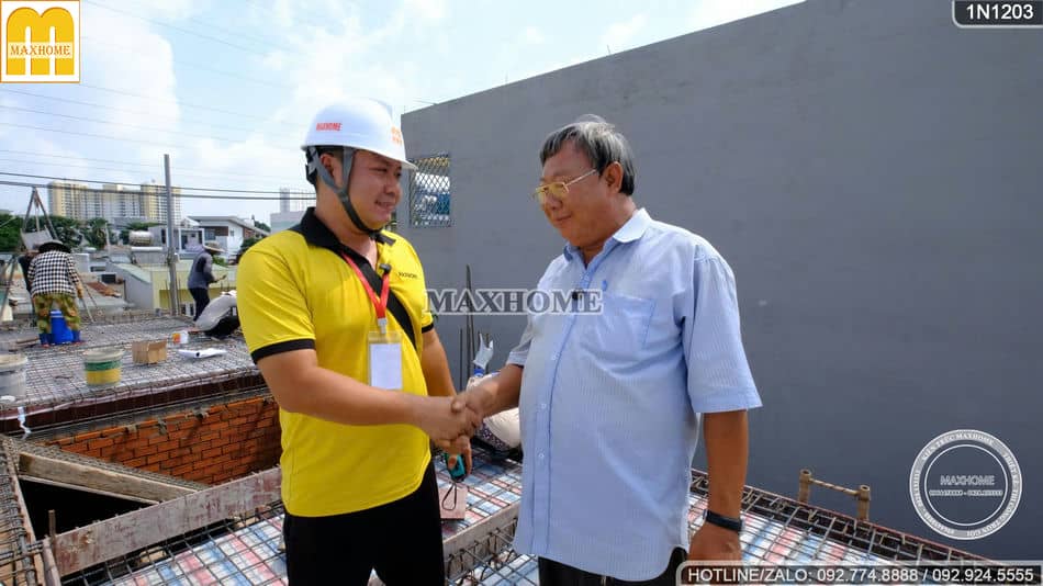 giam-sat-thi-cong-sat-san-mai-nha-pho-3-tang-hien-dai-tai-ho-chi-minh-mh04895-10