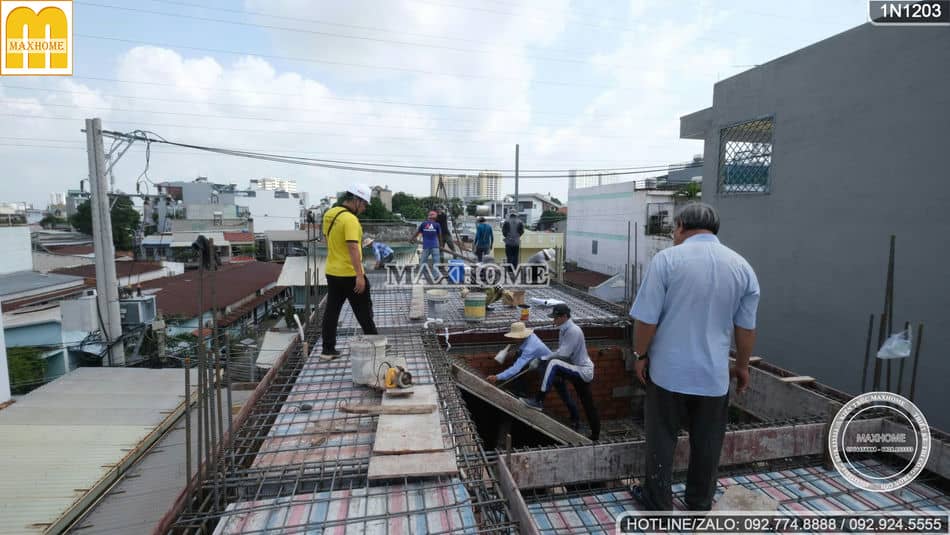 giam-sat-thi-cong-sat-san-mai-nha-pho-3-tang-hien-dai-tai-ho-chi-minh-mh04895-19