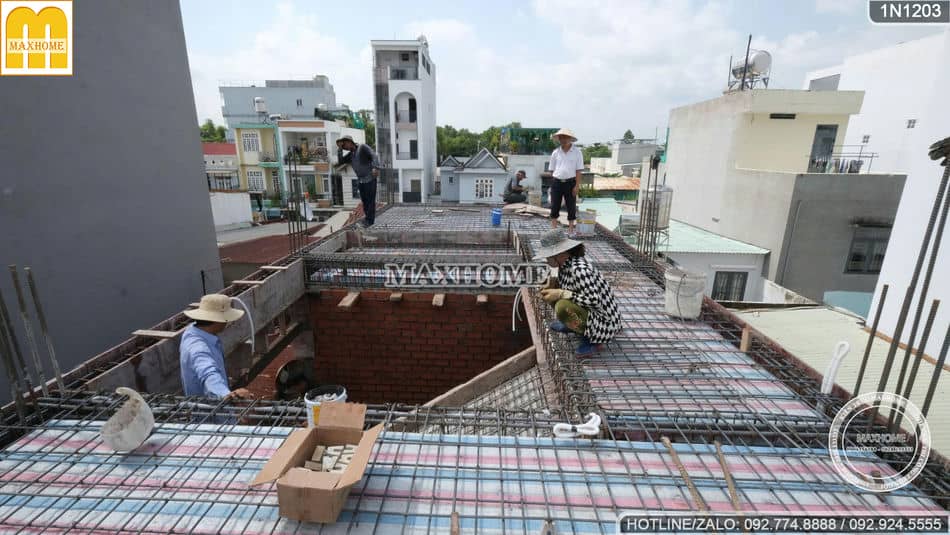 giam-sat-thi-cong-sat-san-mai-nha-pho-3-tang-hien-dai-tai-ho-chi-minh-mh04895-5