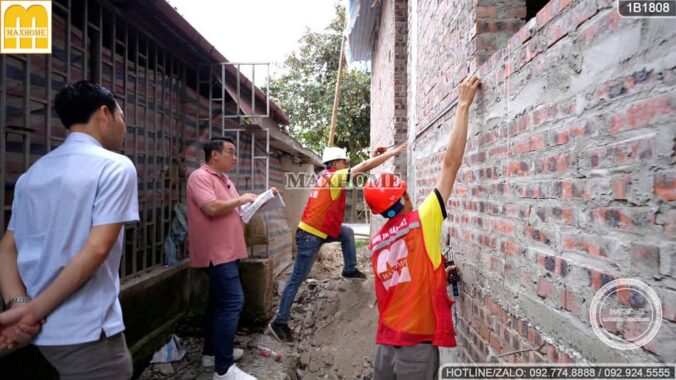 sep-tuan-cung-doi-ngu-giam-sat-kiem-tra-phan-tho-cong-trinh-nha-2-tang-mai-nhat-tai-thanh-hoa-mh04992-16